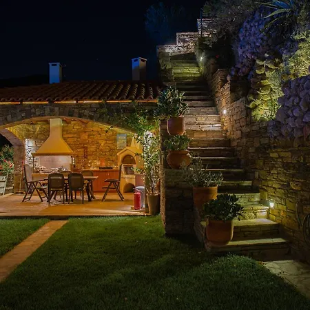 Lumiere- Avantes Villa Agioi Apostoli